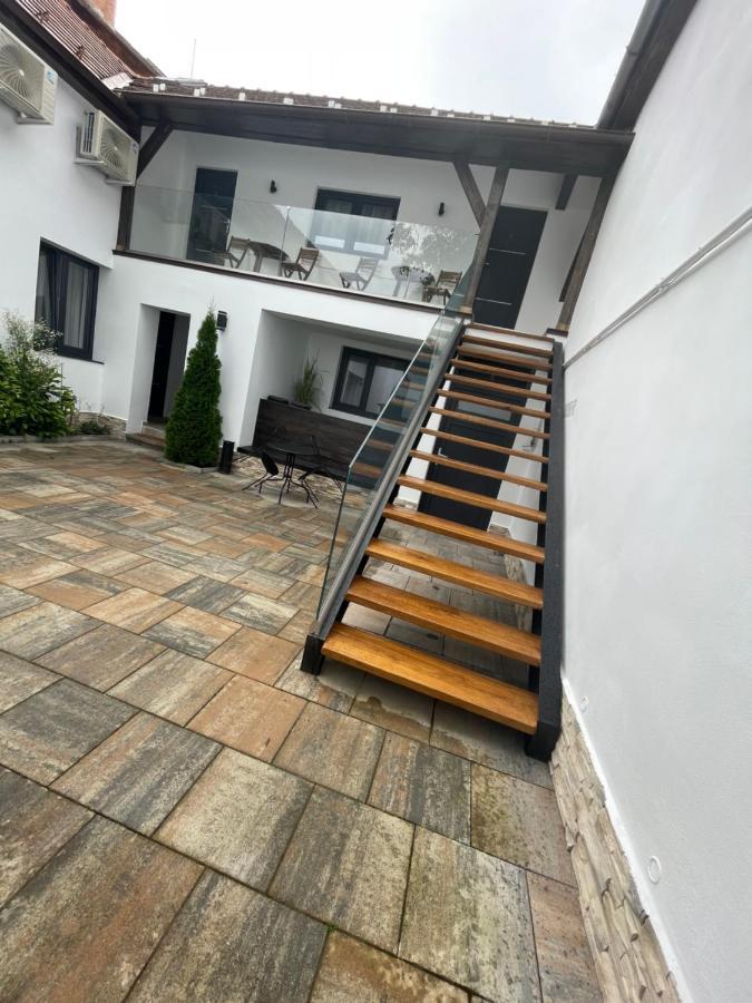 Mani Studio Sibiu Exterior foto
